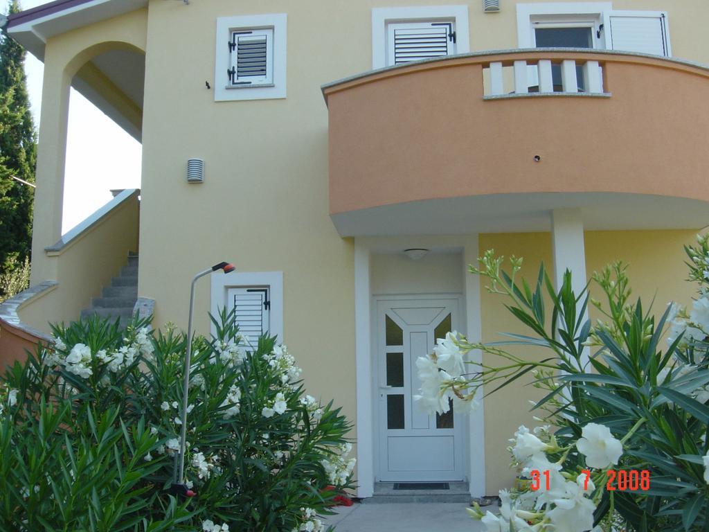 Apartments Prahovic Ždrelac Eksteriør billede